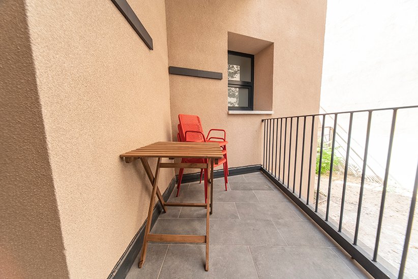 Apartamentos 3 habitaciones Coliving Bajo Habitacion Terraza Interior 01