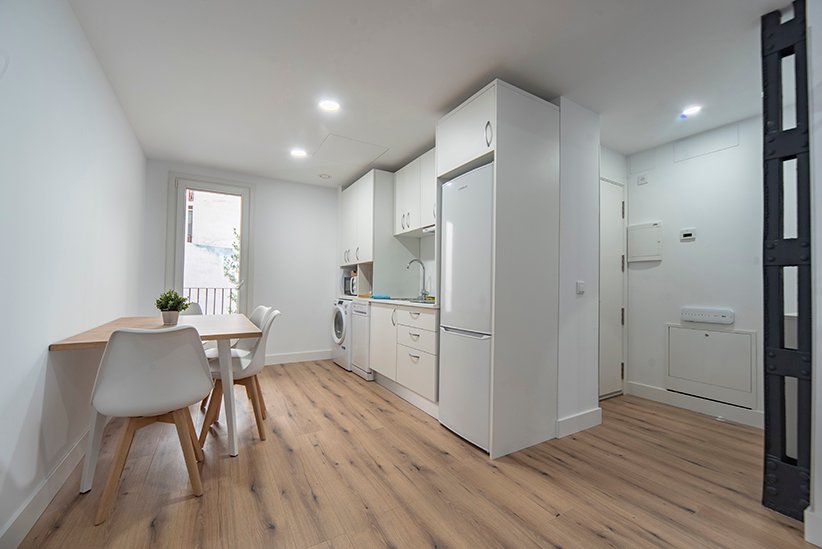 Apartamentos 3 habitaciones Coliving Piso 1o Derecha Salon Cocina 04